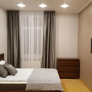 https://soprano-apartmens-tamanska.hotelslviv.net